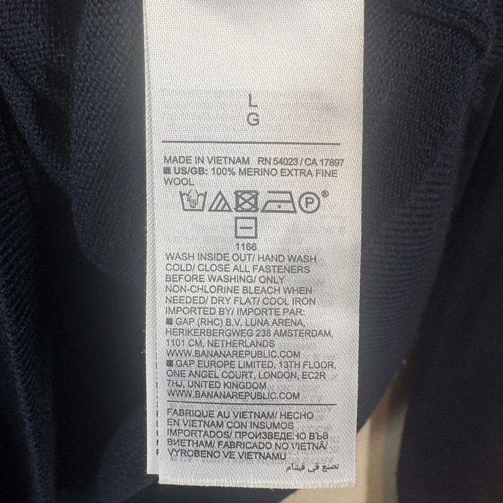 Banana Republic owned quarter professional